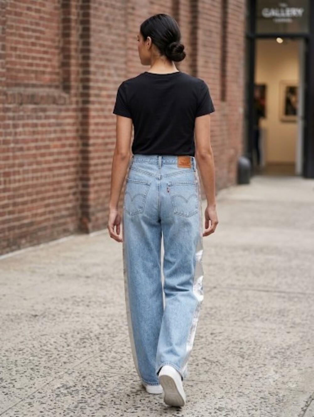CUSTOM Upcycled Levi's Hand Painted Metallic Silver High Straight Jeans 26 - Picture 2 of 11